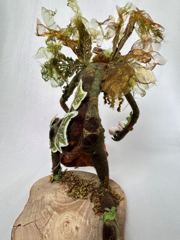 Woodland Fairy Forager - Image 4